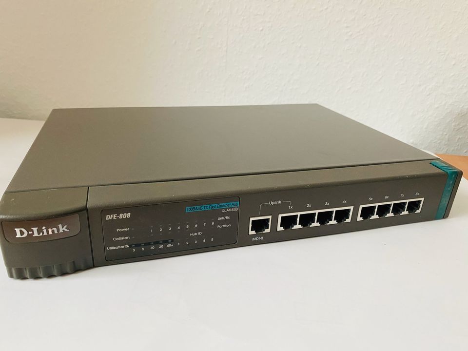 D-Link DFE-808, 8-Port Layer Switch, 100Base-TX Fast Ethernet Hub in Stahnsdorf