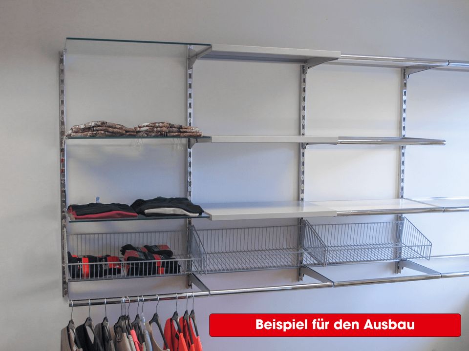 Begehbarer Kleiderschrank Rückwandsystem Grund-set LC10, 13-tlg. in Burscheid