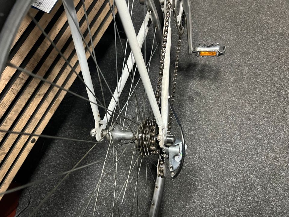 Rennrad Shimano 600 komplett guter Zustand Rh54‘cm in Berlin