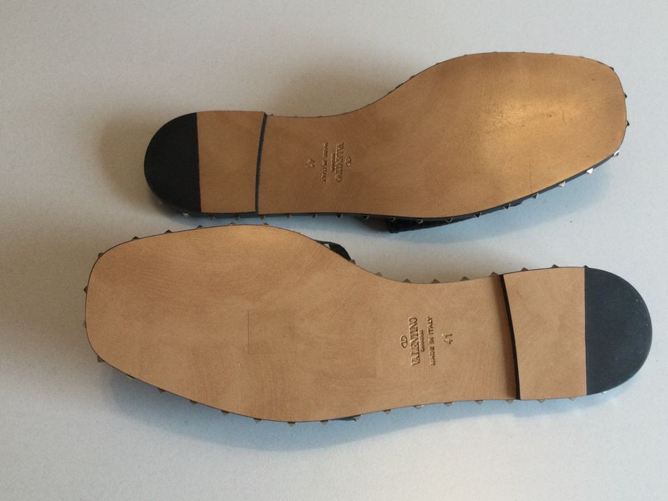 VALENTINO GARAVANI Sandale, Farbe schwarz-braun,  Gr. 41 - neu in Gehrden