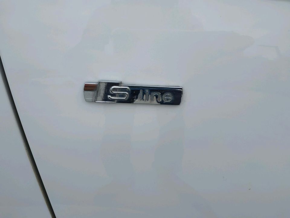 Audi A6 3.0 V6 TDI Avant Quattro S-Line in Lüdenscheid