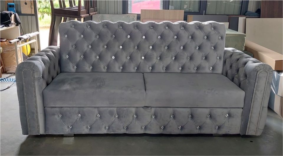 Samt Eckcouch Couch Sofa Sessel Hocker Chesterfield in Berlin