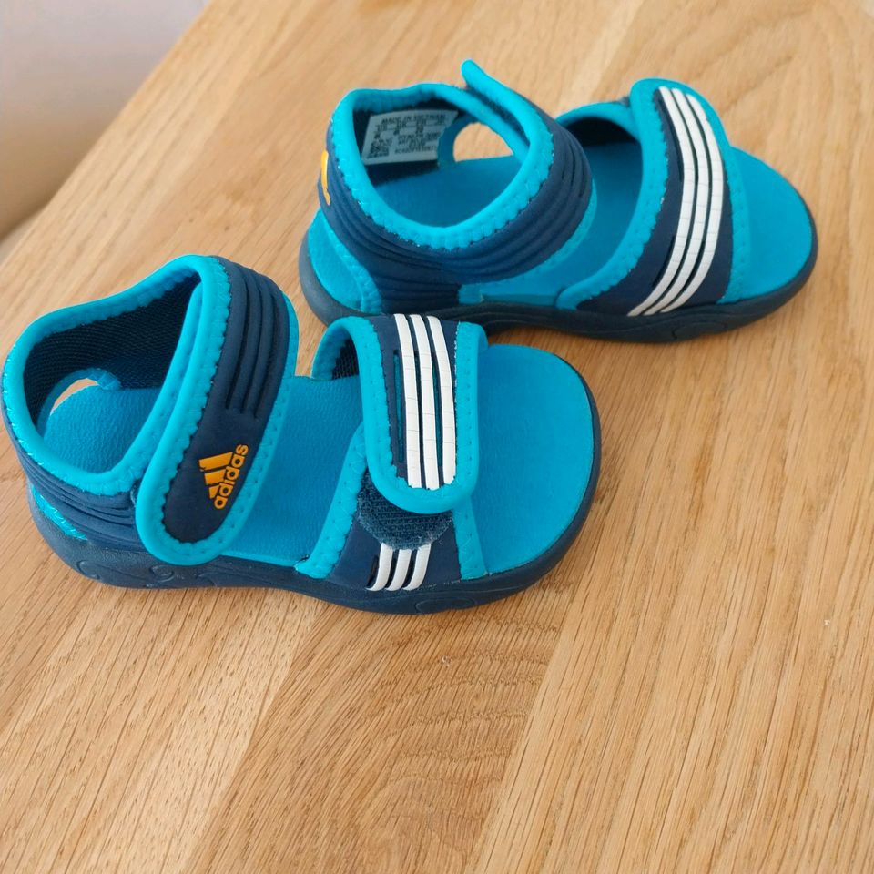 Adidas Sandalen 20 in Hamburg