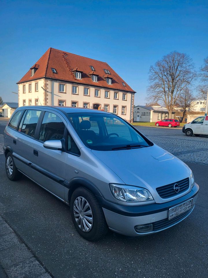 Opel Zafira 1.8 Automatik mit Tüv, 7 Sitzer in Bad Hersfeld