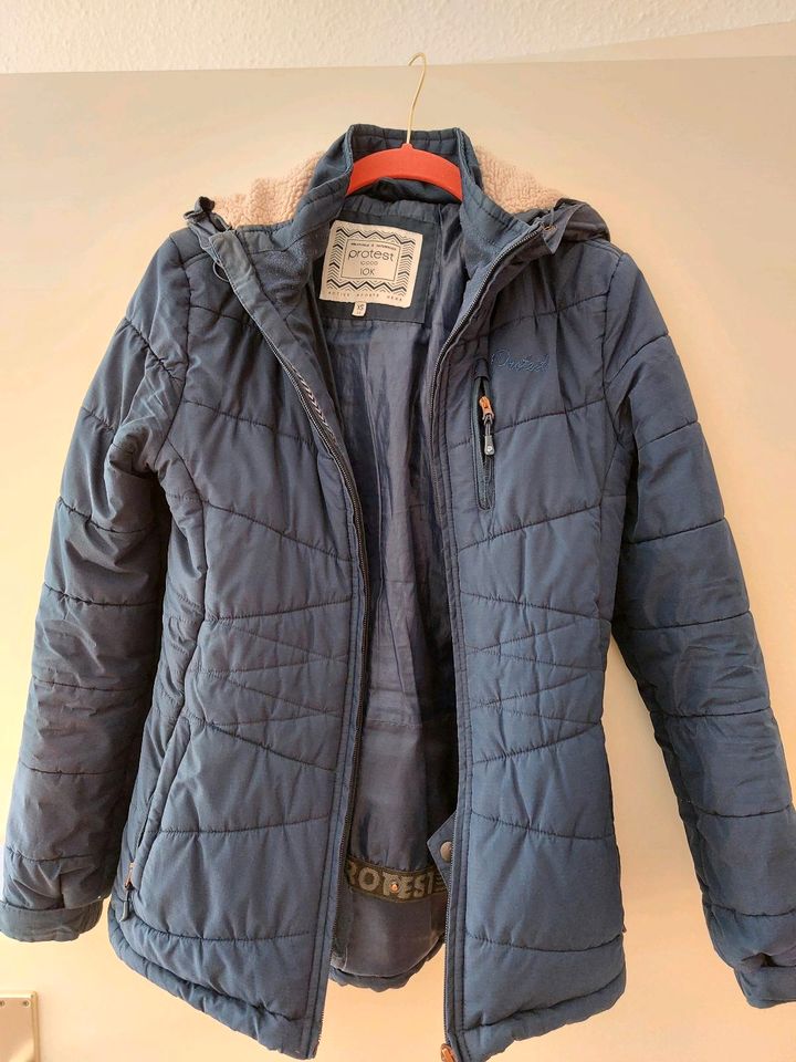 Winterjacke "Protest" Gr. 34, XS in Leipzig