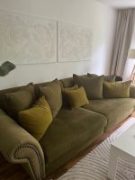 Sofa | Couch | Grün mit 8 Kissen Niedersachsen - Wolfsburg Vorschau