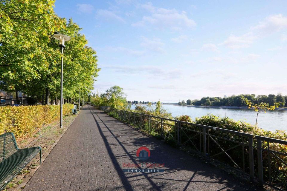 KÖLN-MÜLHEIM - WAS FÜR EIN AUSBLICK! TOLLE 3-ZIMMERWOHNUNG IM NEUEN WOHNTURM "OPAL" DIREKT AM RHEIN! in Köln