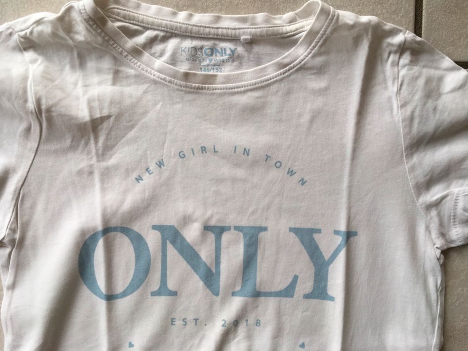 Only Mädchen T-Shirt weiß/hellblau Gr. 146/152 in Herzebrock-Clarholz