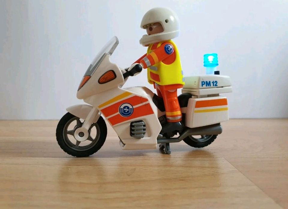 Verschiedene Playmobil Sets + Figuren in Freital