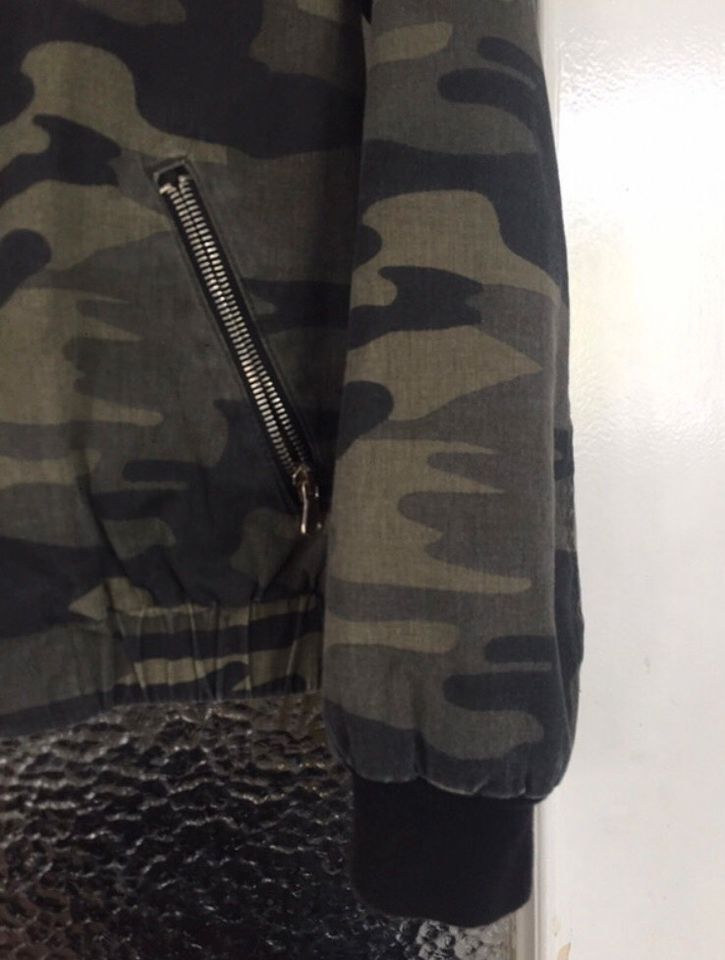 Zara Bomberjacke Camouflage Denim,Gr.S,sehr cool in Bochum