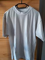 T-Shirt von Reserved in der Gr. M Blumenthal - Farge Vorschau