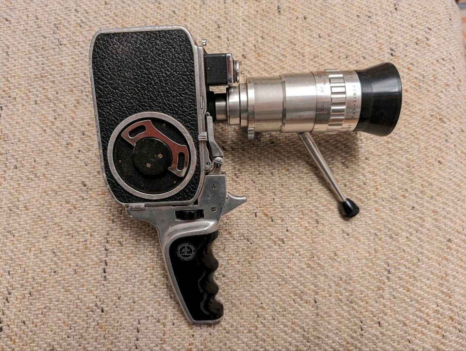 Paillard Bolex B-8L 8 mm Filmkamera mit Kinoobjektiv & Pistolengr in Hamburg