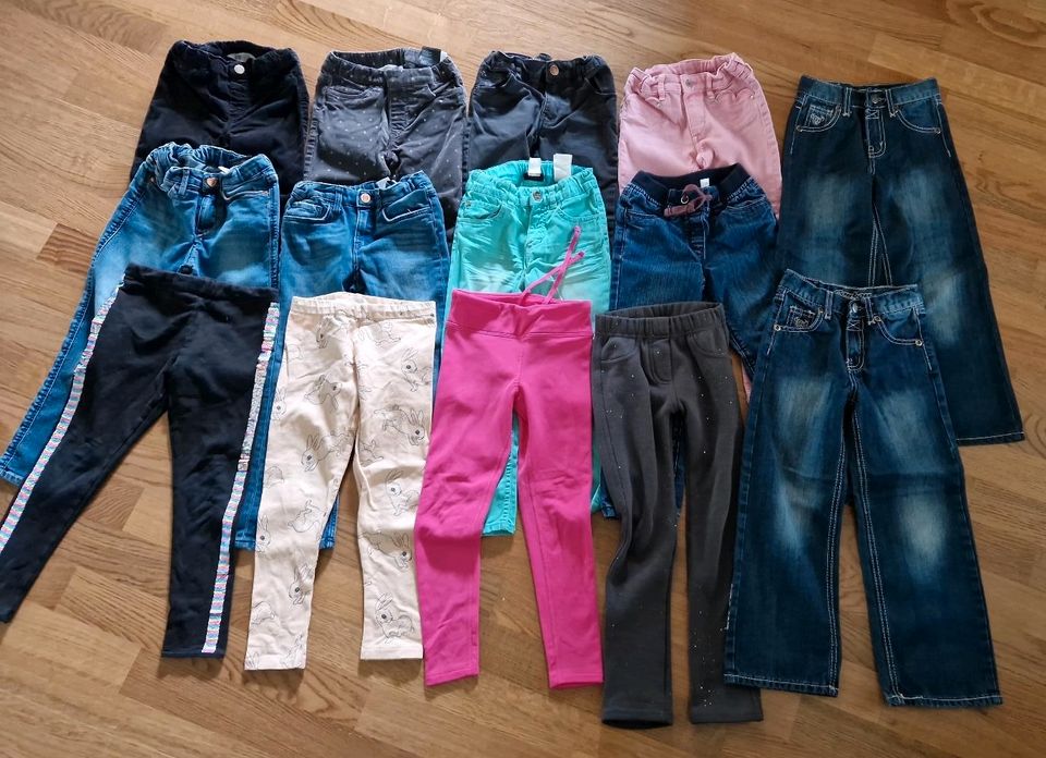 Hosen, Jeans, Leggings, Größe 110/116 H&M, Pailletten, Hasen, ... in München