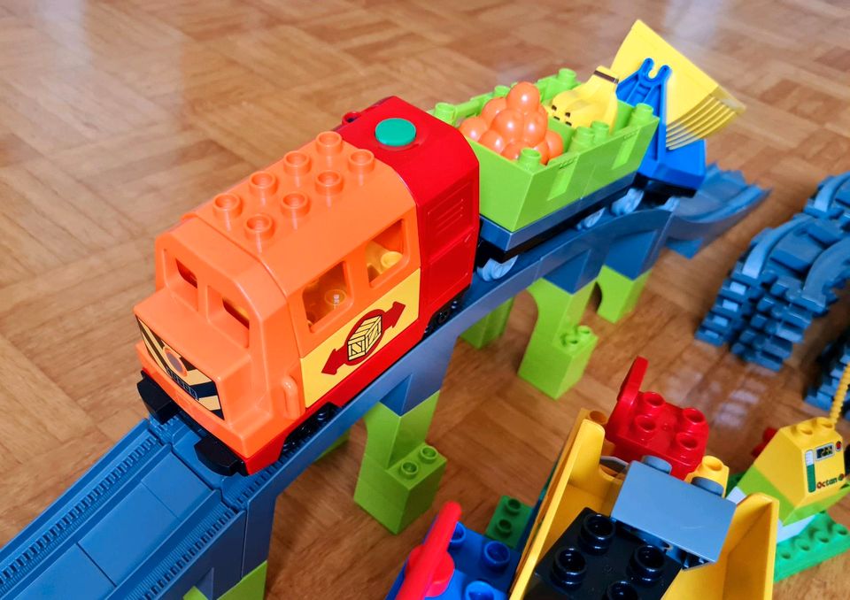 Lego Duplo Eisenbahn (10508) vollständig in Essen