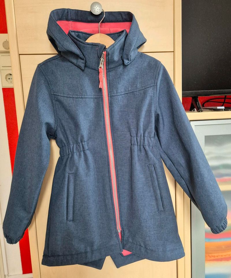 Playtech Name it Softshell/Longjacke Gr.122 Neuwertig in Eichwalde