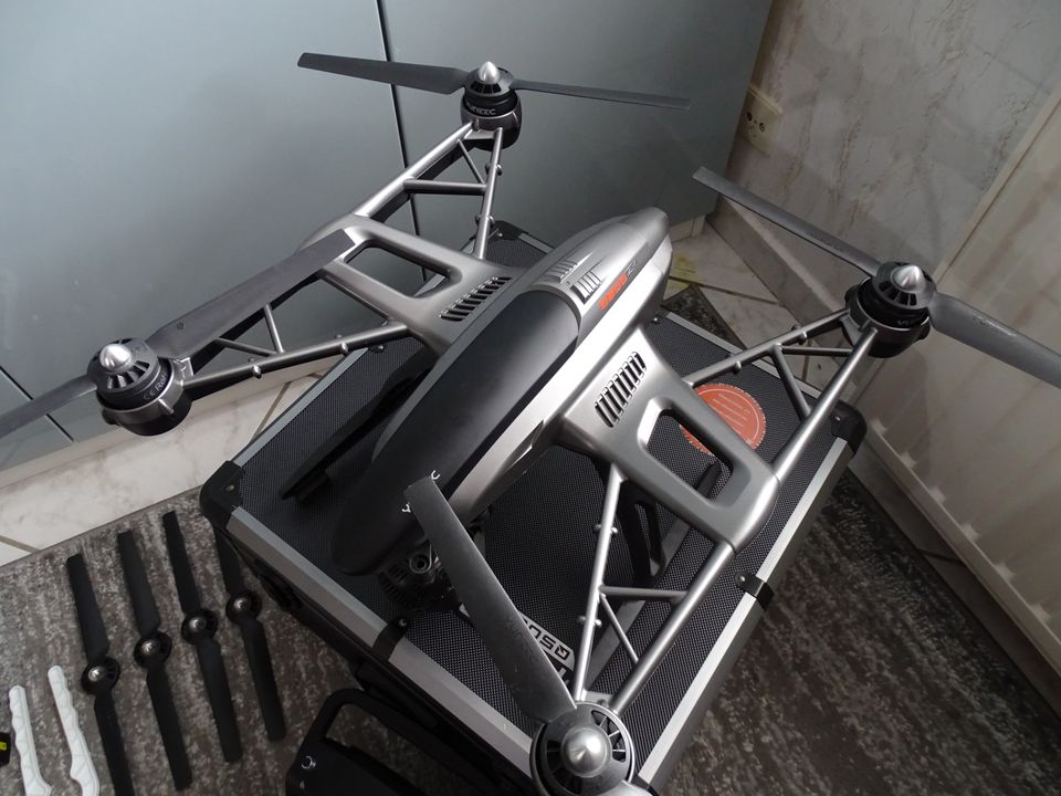 2x Typhoon Q500 Drohnen in Leun