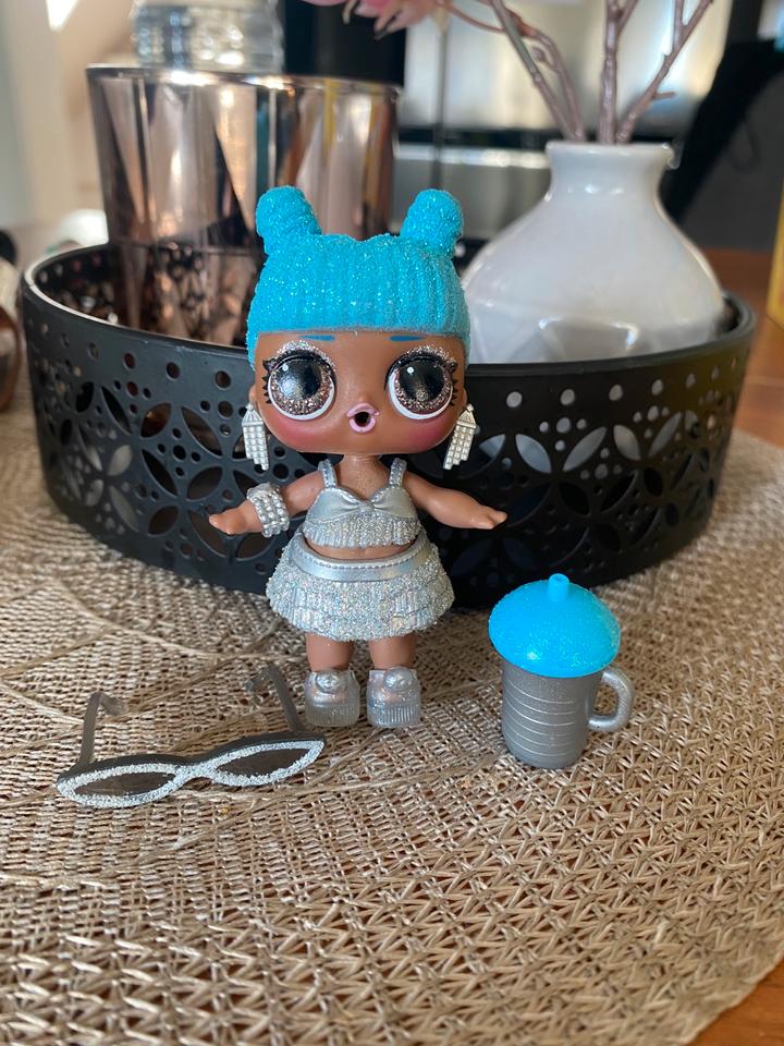LOL Surprise Doll Puppe ICE Baby Winter Disco Glitter Glitzer in Roßdorf