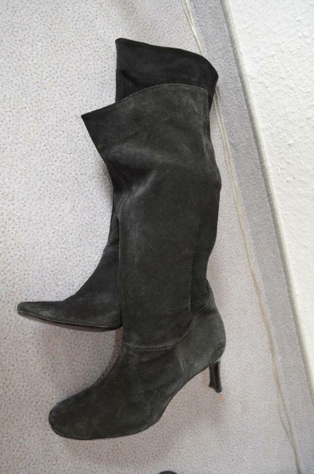 Schwarze Wildlederstiefel Stiefel hoher Absatz 38 Goertz in Hannover