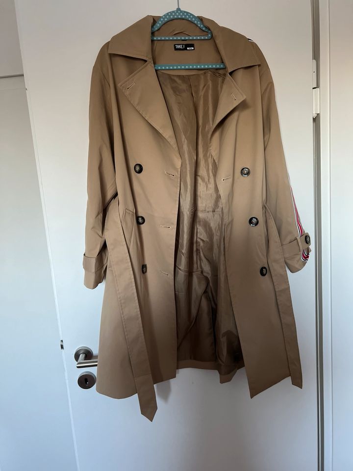 Trenchcoat Take Two in Walsrode