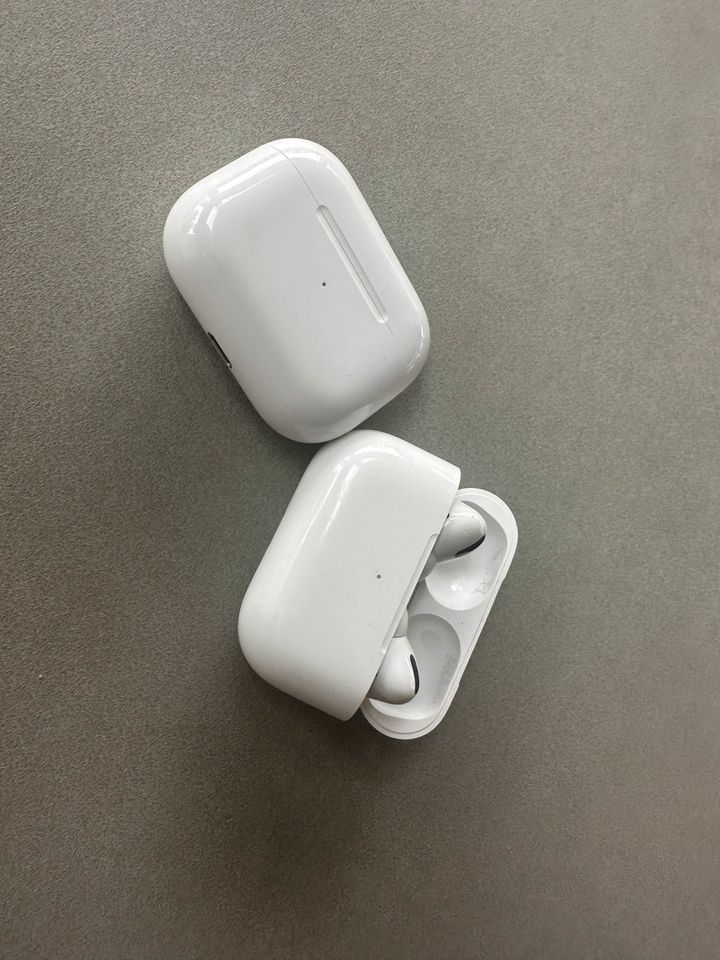 2x Apple AirPods Pro in Groß-Gerau