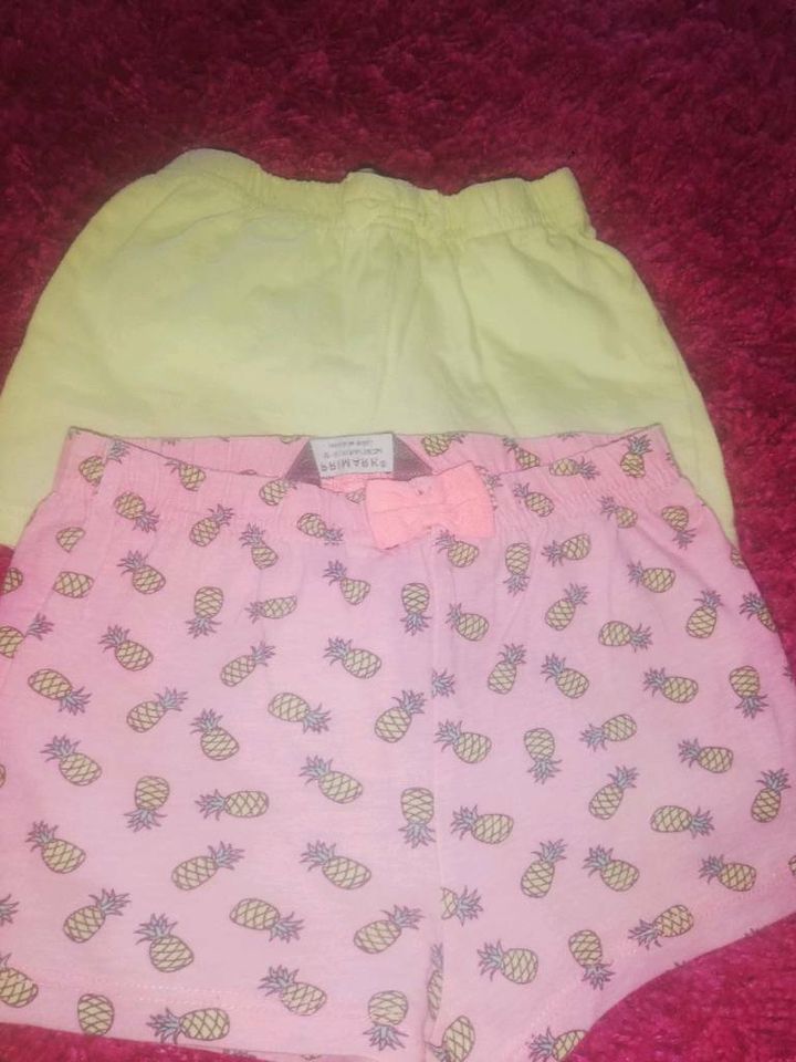 4 Shorts Gr. 86 Zara Esprit Primark in Barbing