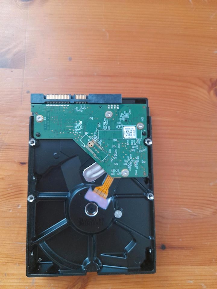 Grafikkarte und ein Speicherplatte HDD in Güsten