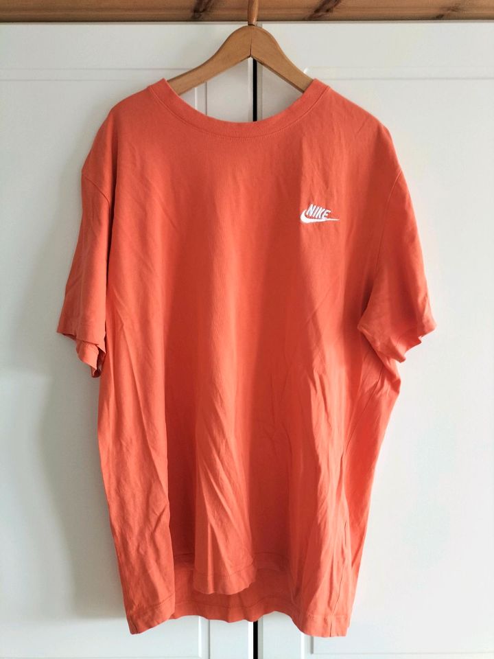 Nike T-Shirt peach original in Norderstedt