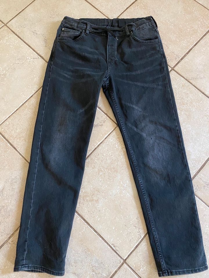 H&M Jeans schwarz 152 in Westoverledingen