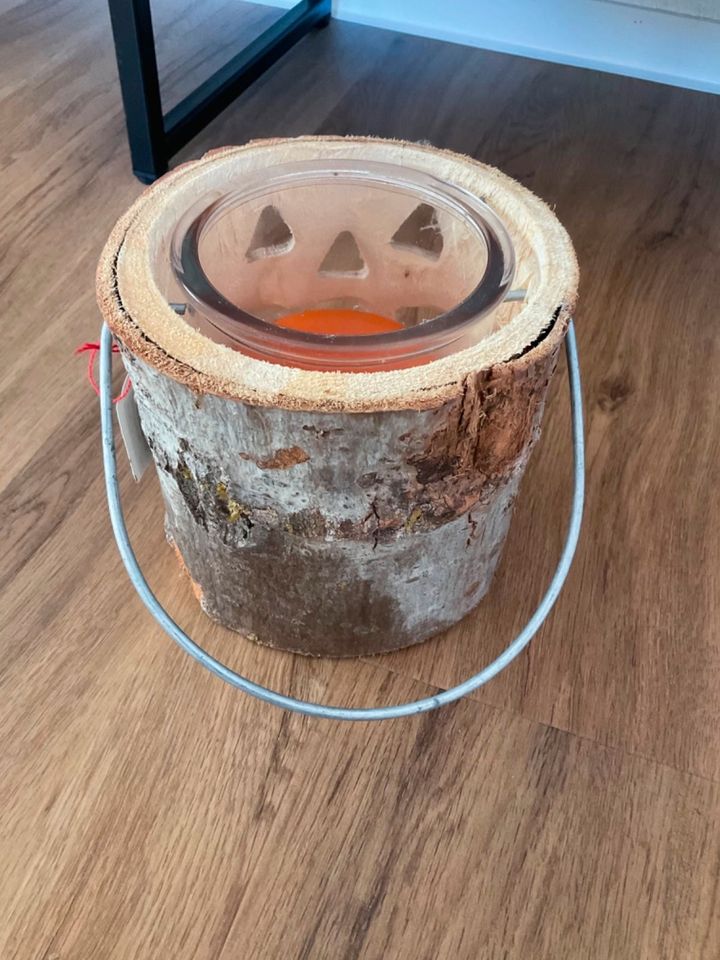 Kürbis-Laterne mit Kerze , aus Holz. Halloween-Deko, Neu in Esslingen