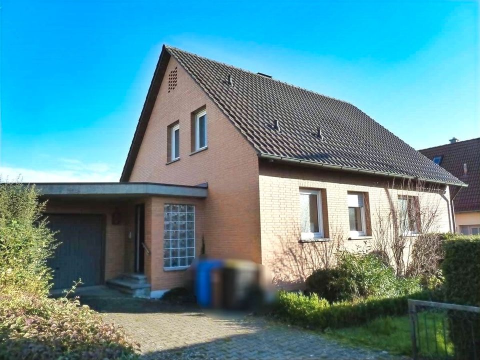 Familienfreundliches Zuhause in Sylbach... Wohnhaus mit robuster Klinkerfassade, Garage, großer Terrasse und sonnigem Garten in Haßfurt
