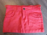 Madonna Damen Jeans Rock Größe S 36 rot original top Zustand Nordrhein-Westfalen - Mönchengladbach Vorschau