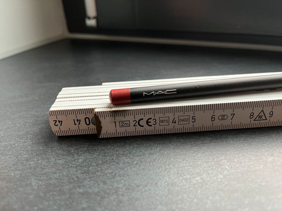MAC Lip Pencil Chicory Lipliner in Sachsenheim