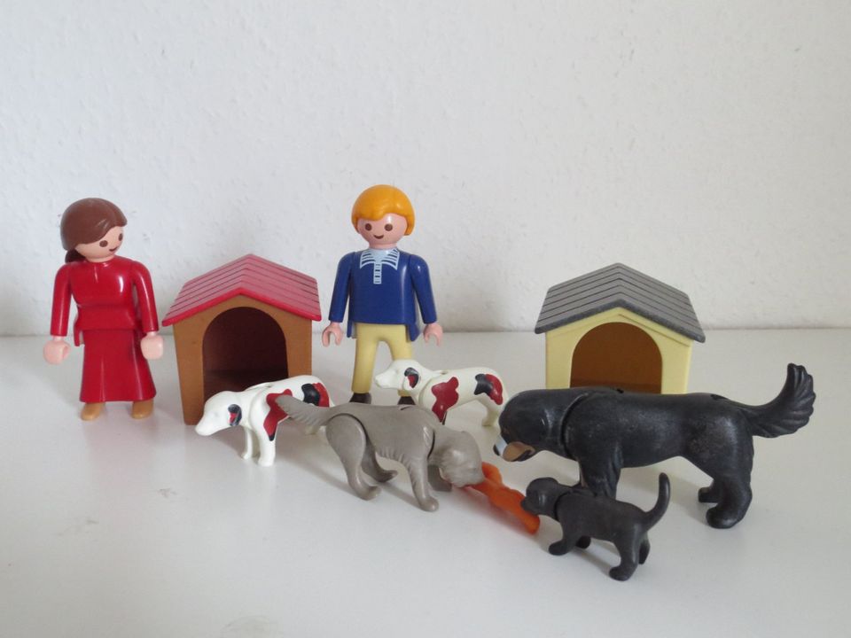 Playmobil Berner Sennenhund mit Welpen und Hütte 4498 in Bielefeld