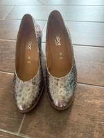 Gabor Pumps, Gr. 4 1/2, taupéfarben, wie neu Bayern - Kirchdorf a. Inn Vorschau