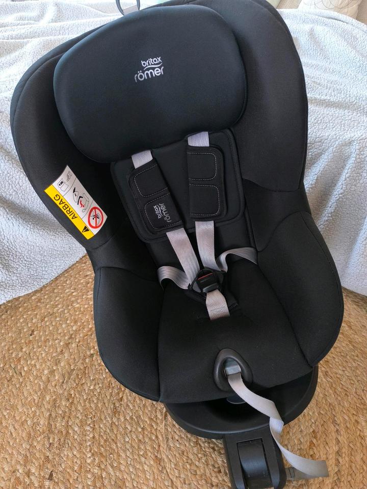 Kindersitz Britax Römer Dualfix2 R drehbar, inkl. Sommerbezug in Hannover