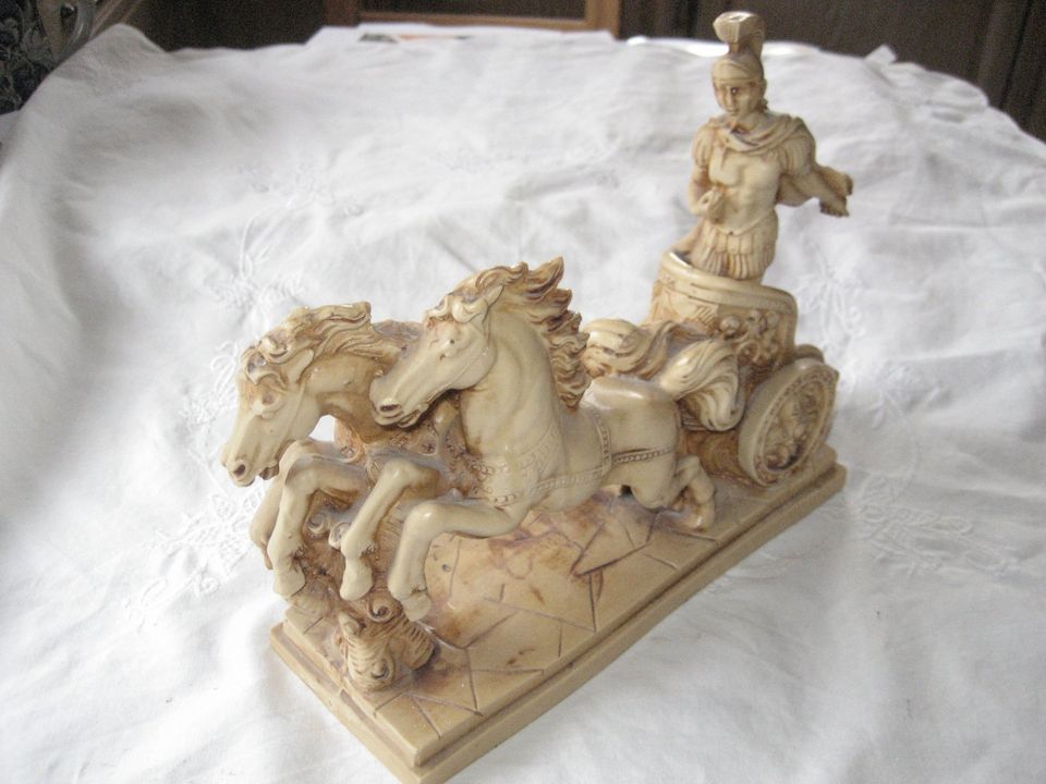 Römischer Streitwagen mit Pferde Römer Soldat Skulptur Rarität in Birkenheide