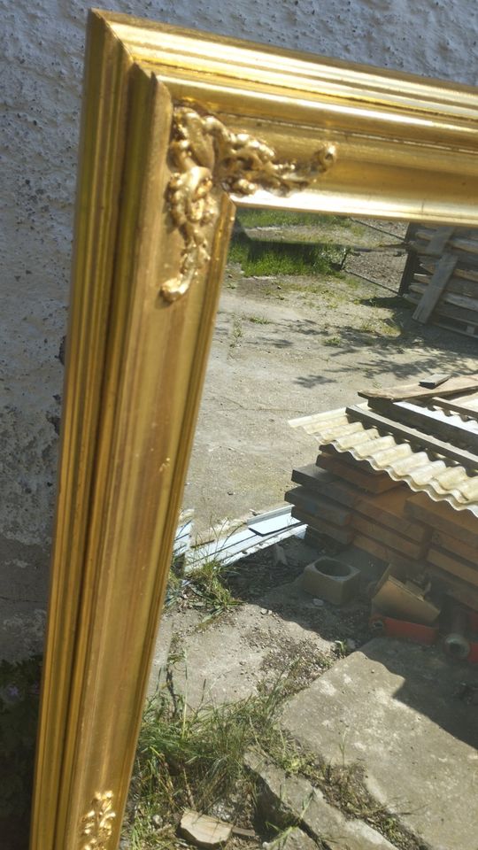 Wunderschöner Spiegel mit Goldenem Rahmen 141cm x 80,5cm in Geisenfeld