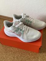 Nike Damen Turnschuhe Sneaker Laufschuhe Größe 39 UK 5,5 wie Neu Hessen - Baunatal Vorschau