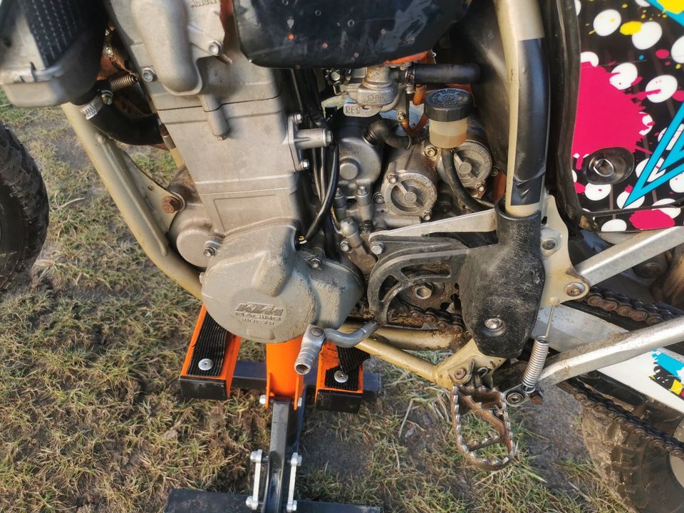 KTM EXC 450 mit 111 BH Service NEU keiine 525 520 400 in Groß Teetzleben