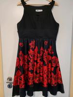 Festliches Kleid schwarz/rot, Gr. 42 Nordrhein-Westfalen - Beckum Vorschau
