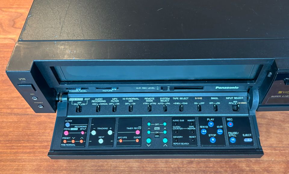 Panasonic NV-FS90 EG VHS Videorecorder in Tübingen