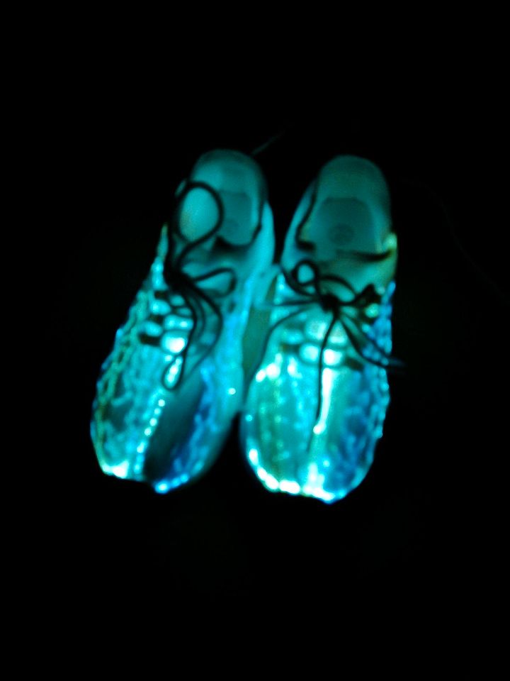 Kinder Sneaker Gr. 31 weiß mit LED Beleuchtung Farbe wählbar in Merchweiler