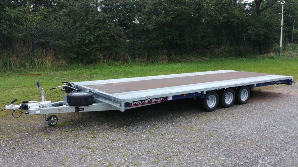 Großer Trailer Autotrailer Anhänger 550x225 mieten leihen flach in Hamburg