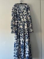 Kleid Shein Größe S / 36 Weiß Blau Blumen +Gürtel Maxikleid Dress Berlin - Rudow Vorschau