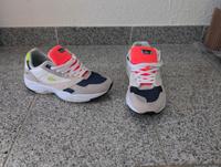 Lacoste Sneaker Turnschuhe Gr. 39 Schleswig-Holstein - Flensburg Vorschau