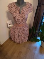 Hübsches Kleid Sommerkleid Blumen vintage Muster Knöpfe s Sachsen - Lichtentanne Vorschau