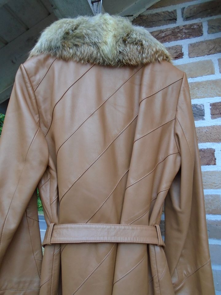 Lammnappa Jacke mit Bindegürtel in Cognac von MADELEINE. in Aachen