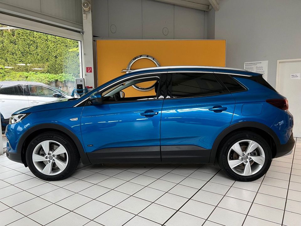 Opel Grandland X 1.6 Hybrid Business Elegance in Olpe