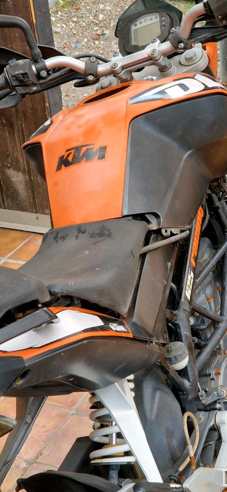 Suche Defekte oder Unfallbeschädigte KTM Duke 125 / 390 / 690. in Heinsberg