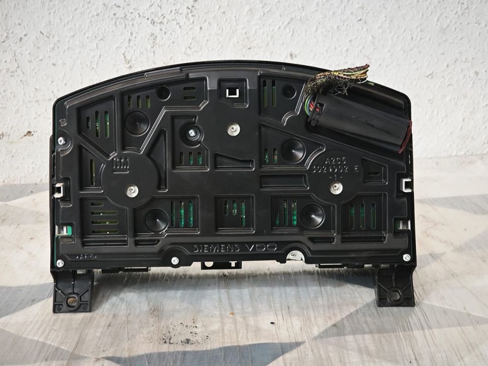 Tacho Kombiinstrument Passend für Opel Zafira B 1.9 CDTI in Massenbachhausen